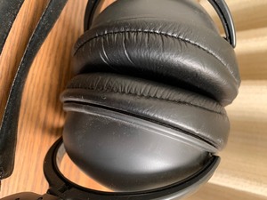 lot 93 image: Sony Headphones