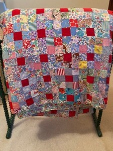 lot 109 image: Antique Quilt