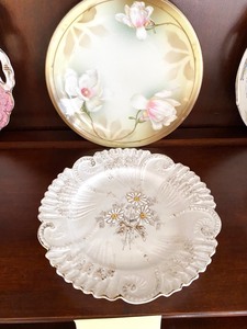 lot 66 image: Lot of Six Vintage DecorativeCollectible Plates