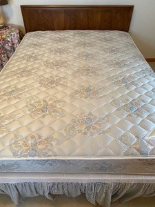 lot 117A image: Queen Size Bed Frame