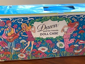 lot 120 image: Vintage Dawn Dolls and Case