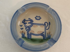 lot 141 image: M.A. Hadley Cow Design Ash TrayDish