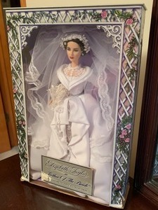 lot 155 image: Elizabeth Taylor in Father of the Bride Doll (NEW)