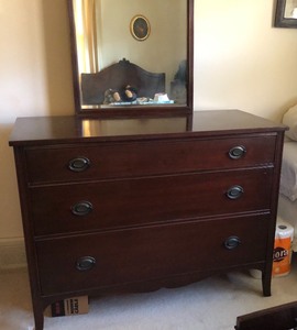 lot 157 image: Beautiful Dresser with 3 Drawers and Mirror