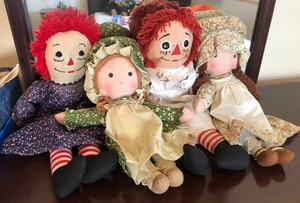 lot 164 image: Holly Hobby, Raggedy Ann & Bozo The Clown