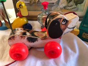 lot 186 image: Toy Lot with a Framed Picture