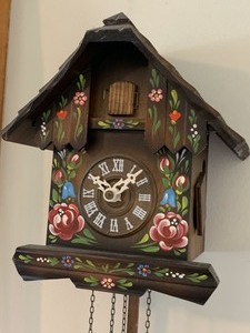 lot 210 image: Vintage Coo-Coo Clock