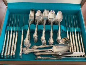 lot 215 image: Community Plate Flatware in Case
