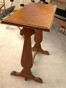 lot 240 image: Vintage Oak Accent Table