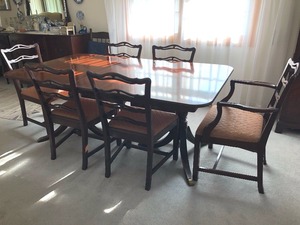 lot 51A image: Vintage Dining Table and Chairs