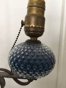 lot 250 image: Vintage Adjustable Height Floor Lamp w Glass Accent