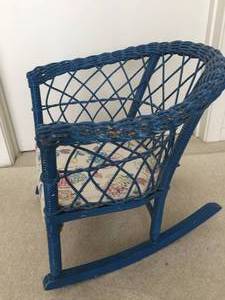 lot 256 image: Adorable Childs Wicker Rocker