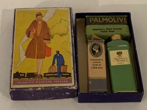 lot 309 image: Vintage Colgate Week End Package