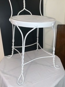 lot 312 image: Vintage Ice Cream Parlor Style Chair