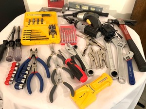 lot 345 image: Everyday Tools from the Kitchen Drawer