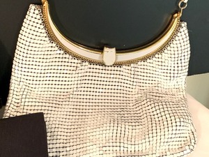 lot 352 image: Vintage Ladies Items
