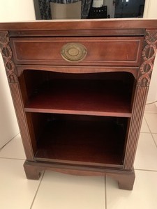 lot 354 image: Vintage Night Stand