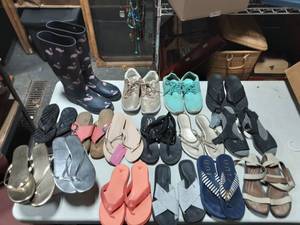 lot 25 image: Lot Of Womens Shoes Size 8 (Rubber Boots, Fit Flops, Tera Sandals, Adidas, Reef, Some New With Tags)