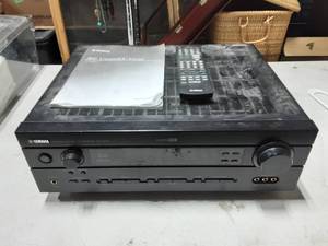 lot 29 image: Yamaha AV Receiver RX-V440 (With Remote & Manual)