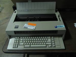 Vintage IBM Wheelwriter 6 Electric Typewriter