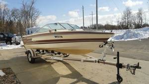 1987 Sea Ray Seville Series 19 Bow Rider With EZ-Loader Trailer