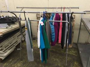 Clothes Rack W Clothes