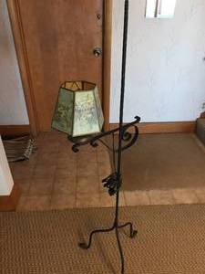 lot 34 image: Decorative Floor Lamp