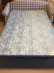 lot 37 image: LA-Z-Boy Hide-A-Bed