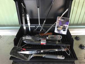 lot 75 image: Weber Spirit Grill w Many Accessories