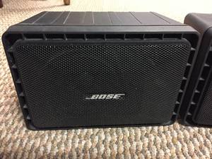 lot 82 image: Bose Roomate II Speakers