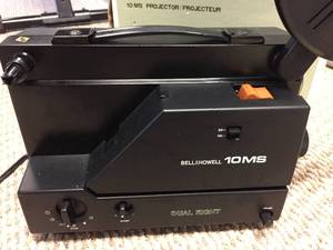 lot 93 image: Bell And Howell 10MS Projector