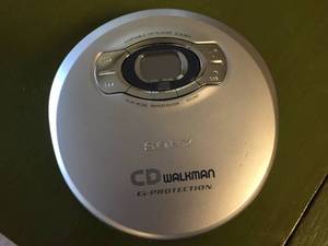 lot 119 image: Vintage Sony Walkman and Turnbelt Case