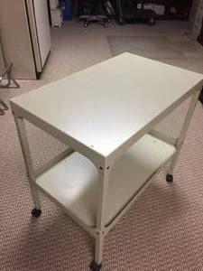 lot 130 image: Metal Rolling Cart