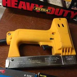 lot 175 image: Arrow Heavy Duty Electric Stapler