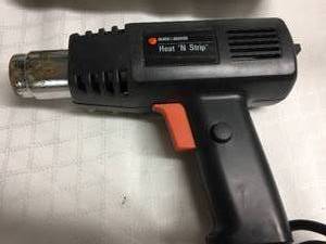lot 192 image: Black and Decker Heating Tool