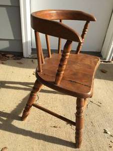 lot 280 image: Childs Chair
