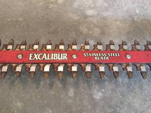 lot 298 image: Weed Eater 17 Inch Hedge Trimmer