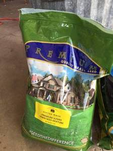 lot 307 image: Fertilizer Lot In 20 Gallon Galvanized Can