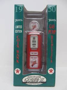 lot 17 image: New In Box Gear Box TEXACO Gas Pump Coin Bank
