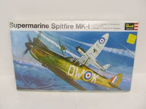 lot 32 image: NOS Vintage Revell Supermarine Spitfire MK-I Airplane