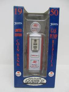 lot 34 image: New In Box Gear Box Tokheim SOCONY Mobilgas Gas Pump Coin Bank