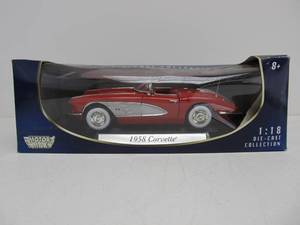 lot 37 image: New In Box Motor Max 1958 Corvette