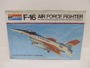 lot 89 image: NOS Vintage Monogram F-16 Air Force Fighter
