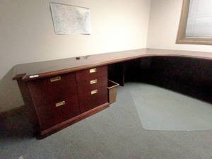 Beautiful Cherry L-Shape Wood Executive Desk