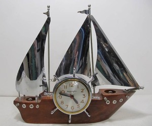 lot 37 image: Awesome Vintage Mid Century Signed MASTER CRAFTERS Ship Clock