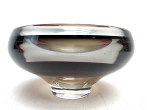 lot 67 image: Heavy Signed Vintage ORREFORS Crystal Bowl