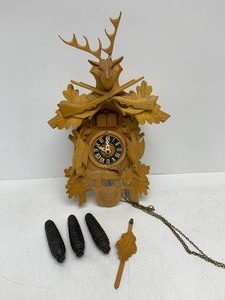 lot 72 image: Nice Vintage Black Forest Carved Wood Cuckoo Clock
