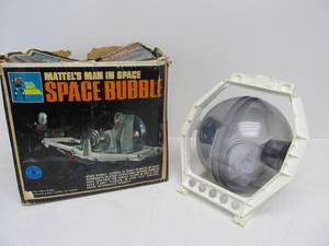 lot 45 image: Vintage Mattel Man In Space Bubble Toy wBox