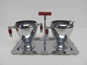 lot 47 image: Vintage Deco Chrome & Bakelite Cocktail Shaker Serving Set