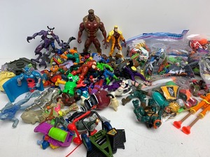 lot 91 image: Large Lot of Assorted Vintage etc Action Figures Toy & Accessories